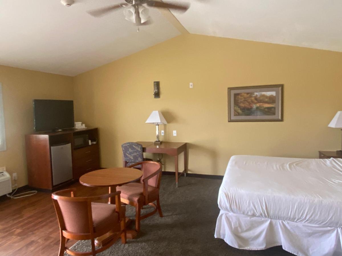 Southern Inns And Suites Now Offering Rv Spaces For Rent Yorktown Buitenkant foto